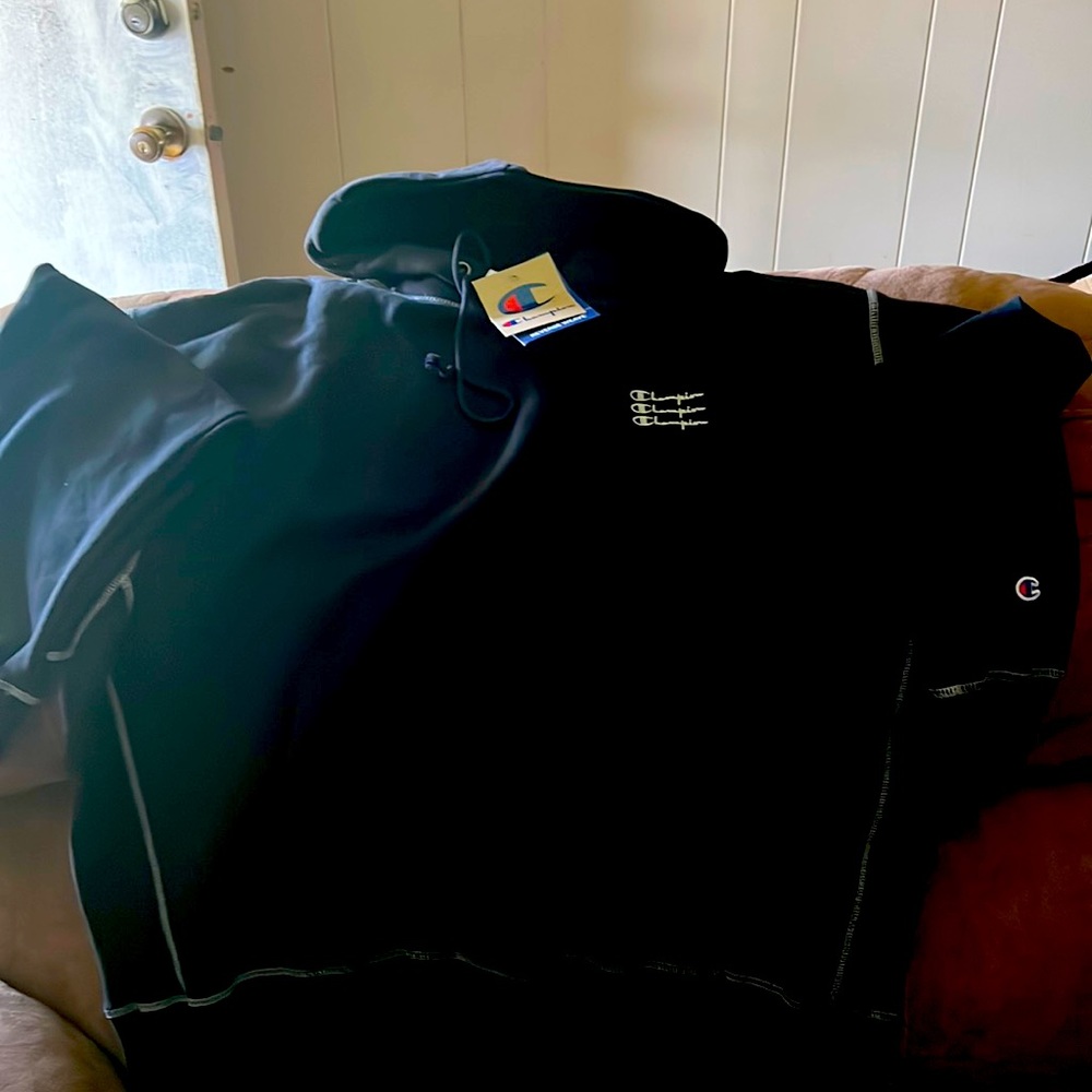 Black champion hoodie